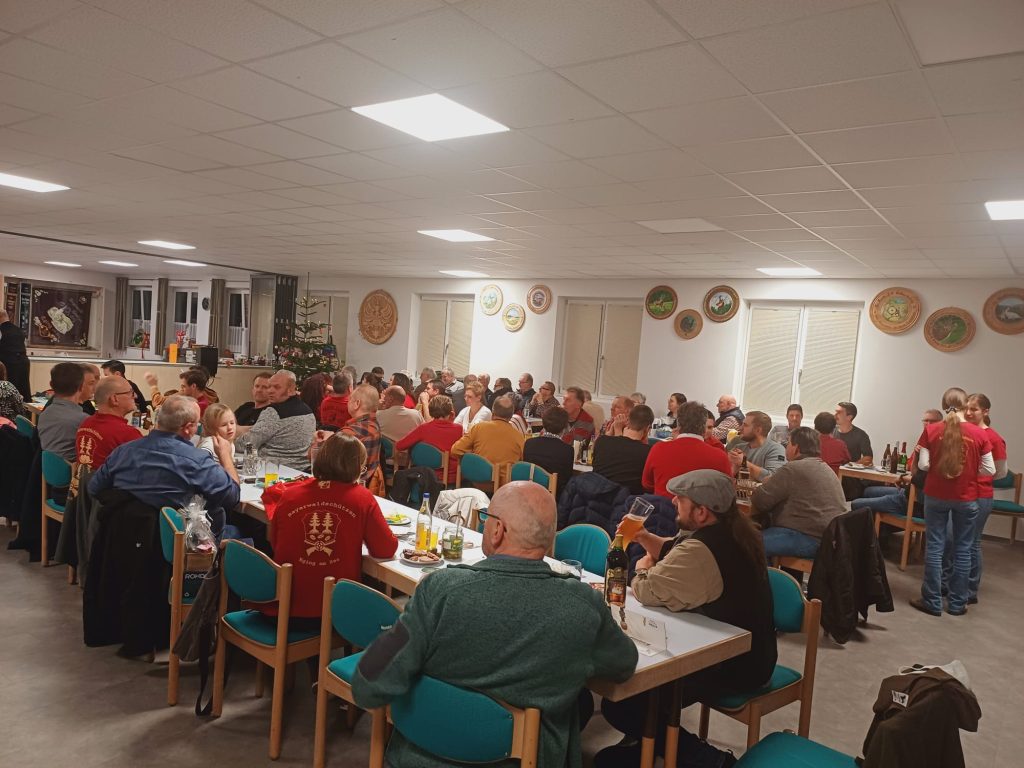 Christbaumversteigerung-24_25.jpg