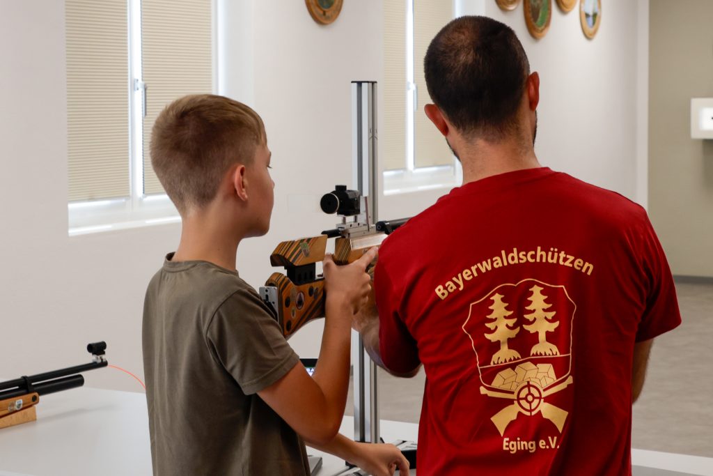 Bayerwaldschuetzen-Eging-Ferienprogramm-2024-9.jpg